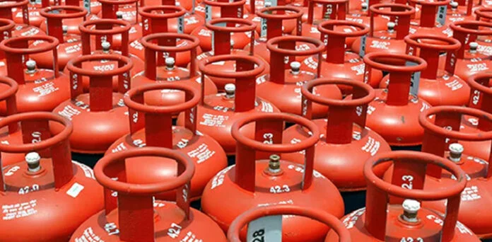 ایل پی جی کی قیمت میں 78 روپے 28 پیسے فی کلو اضافہ کر دیا گیا